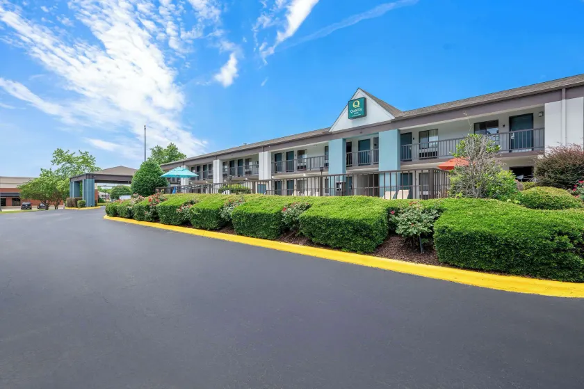 Quality Inn Pelham I-65 exit 246 - Image 1