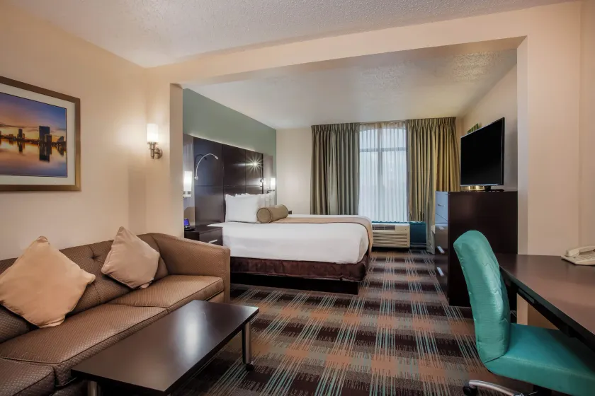 Wingate By Wyndham - Orlando International Airport- Free Hot Breakfast - Image 1