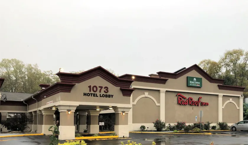 HomeTowne Studios by Red Roof Bordentown - McGuire AFB - Image 1