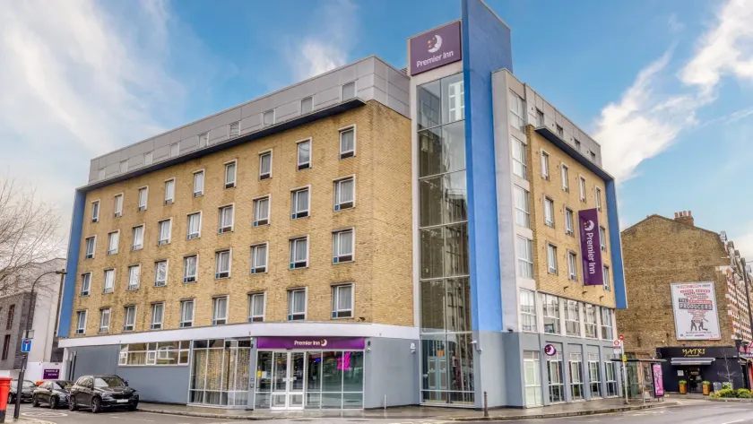 Premier Inn London Fulham - Image 1