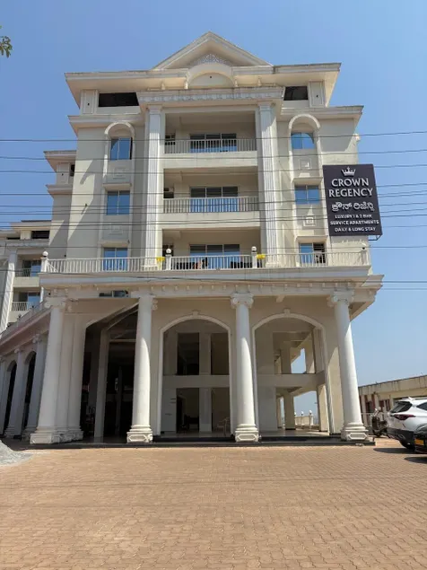 Crown regency - Image 1
