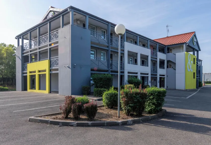 B&B HOTEL Amiens Longueau - Image 1