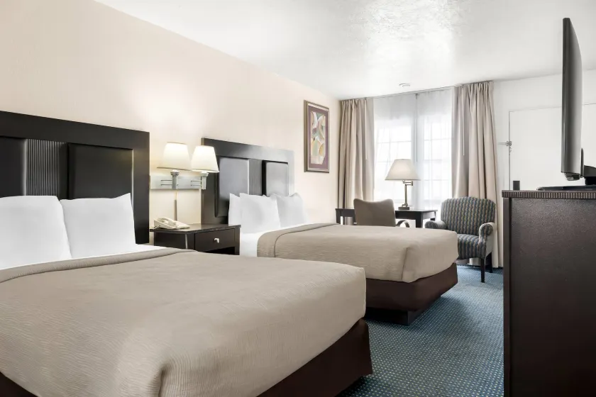 Quality Inn Rock Springs - Green River - Image 1