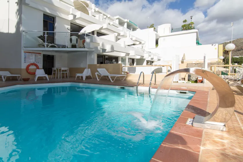 Apartamentos Los Mocanes - Image 1