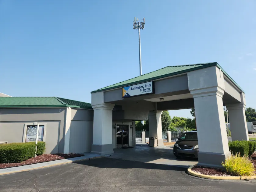 Hallmarc Inn & Suites of West Memphis - Image 1