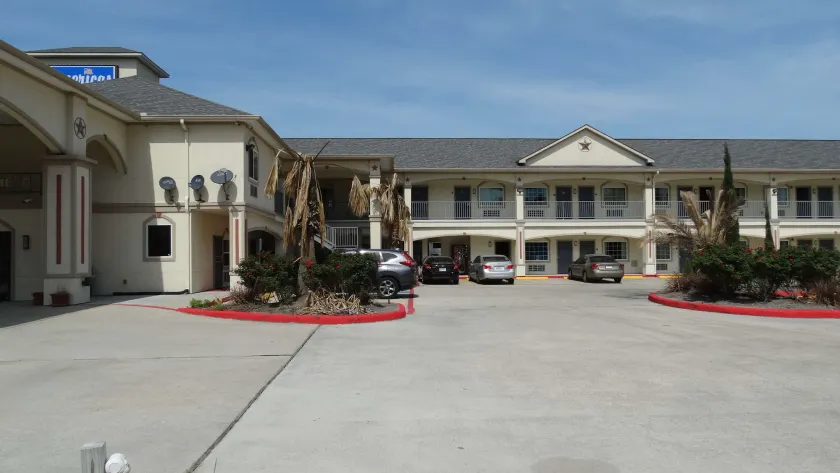 Motel 6 Houston, TX – Willowbrook Mall - Image 1