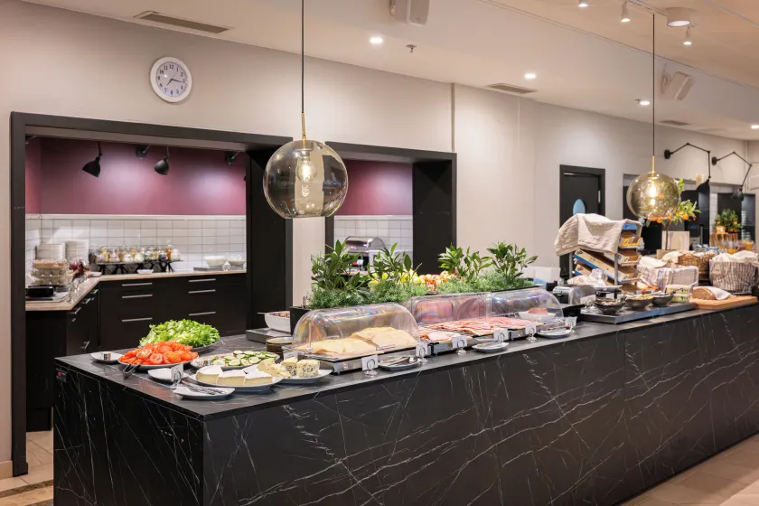 Injoy Park Hotel Solna - Image 1