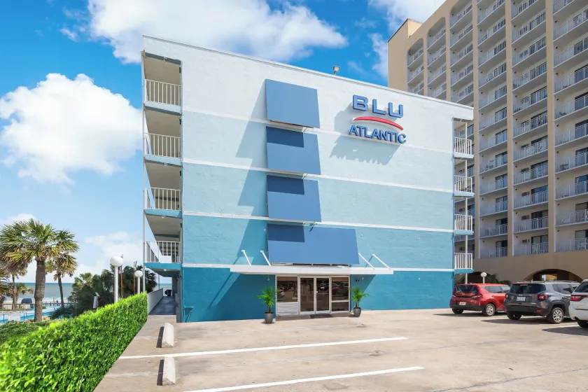 Blu Atlantic Hotel & Suites - Image 1