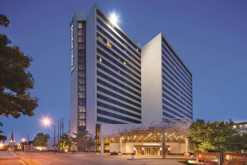 DoubleTree by Hilton Tulsa Downtown - Image 1
