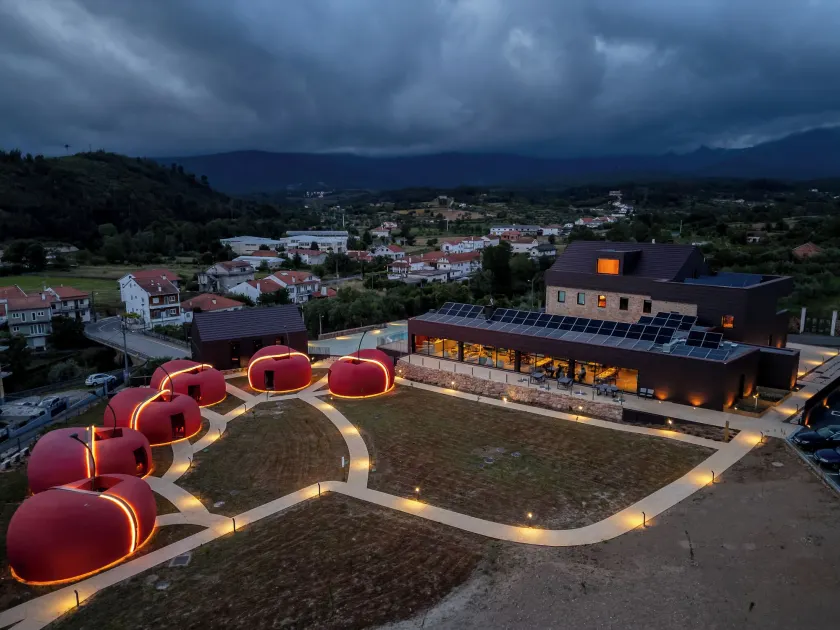 Cherry Sculpture Hotel - Image 1