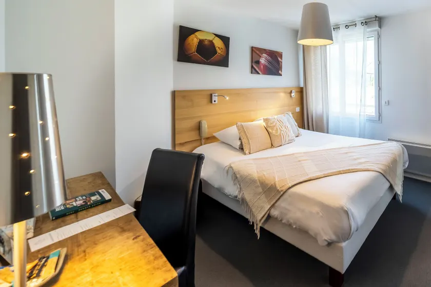 Auberge Du Cheval Blanc - Logis Hotel - Image 1