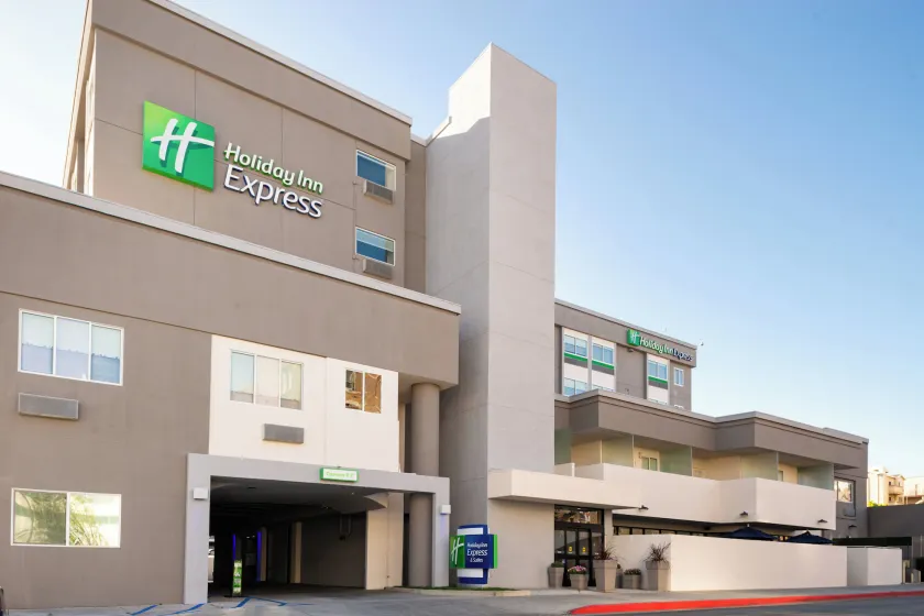 Holiday Inn Express & Suites Los Angeles Downtown West by IHG - Image 1