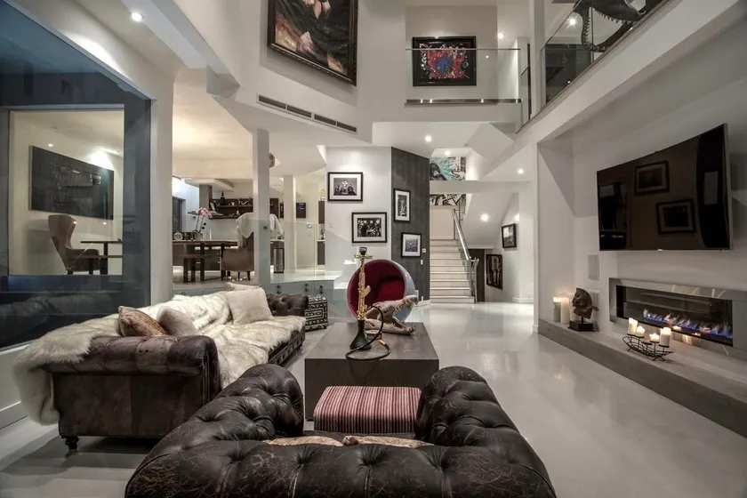 Hollywood Hills Modern Sanctuary–Jaw Dropping View - Image 1