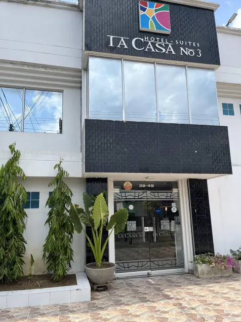 HOTEL LA CASA 3 - Image 1