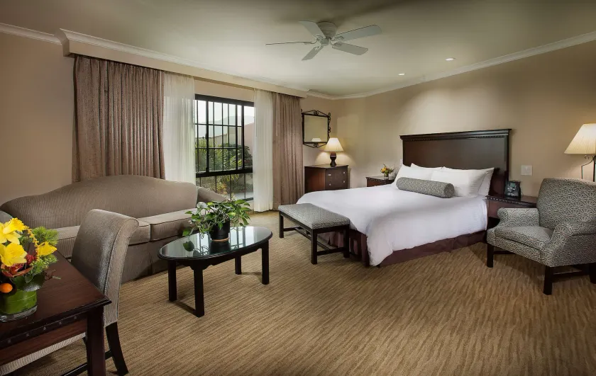 Coast Burbank Hotel - Image 1