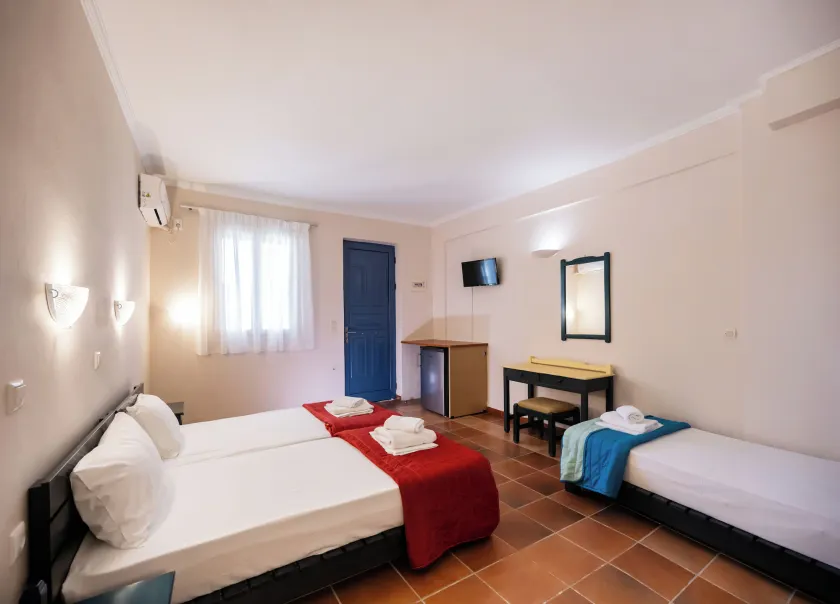 Ionio Hotel - Image 1