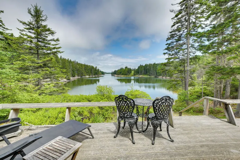 A True Escape: Island Sanctuary in Vinalhaven - Image 1