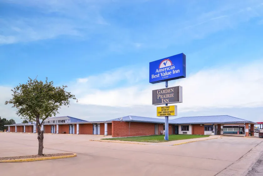 Americas Best Value Inn Ellsworth - Image 1