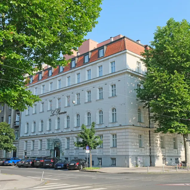 Hotel Le Premier - Image 1