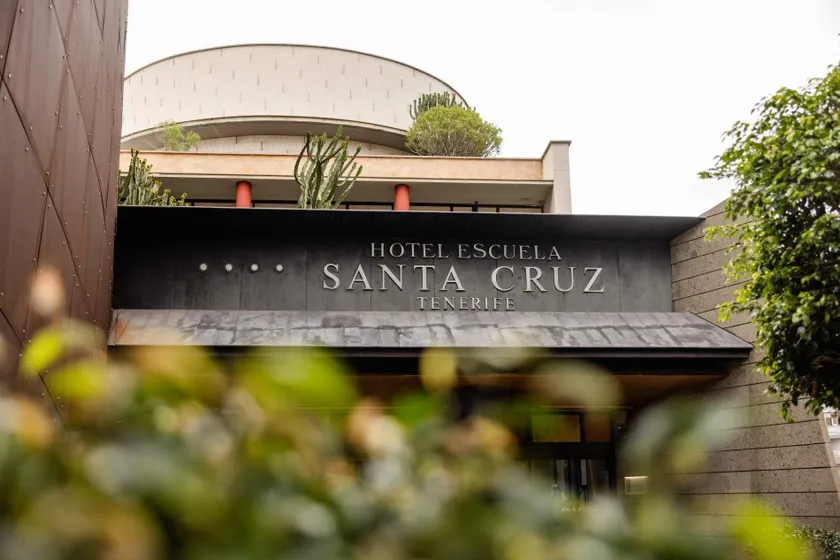 Hotel Escuela Santa Cruz - Image 1