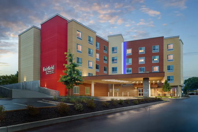 Fairfield Inn & Suites by Marriott Athens-University Area - Image 1