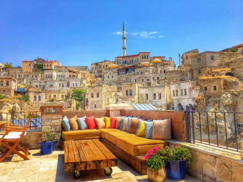 Elaa Cave Hotel - Image 1
