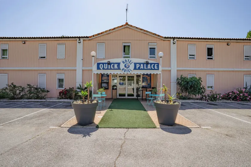 Quick Palace St Jean De Vedas - A709 - Image 1