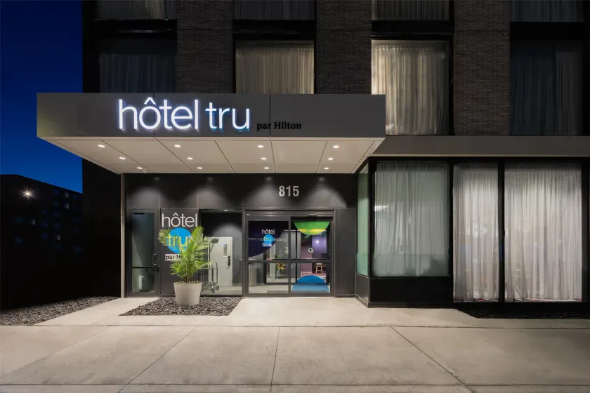 Tru by Hilton Montreal centre-ville - Image 1