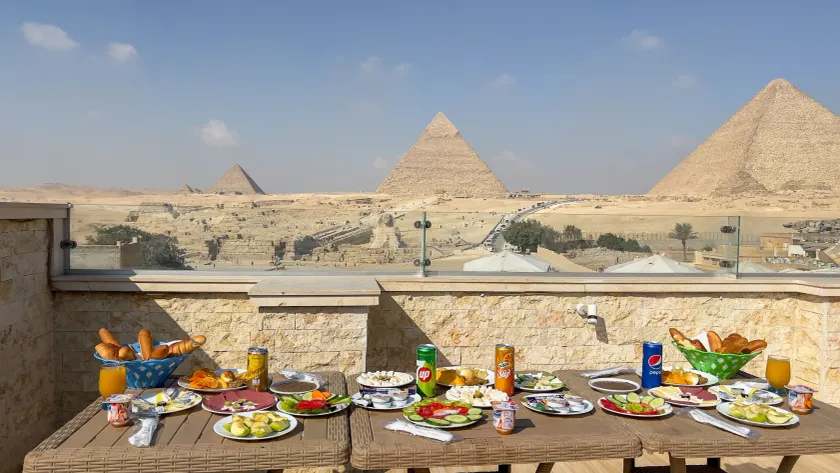 Giza Pyramids Inn - Image 1