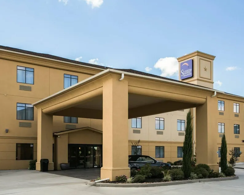 Sleep Inn & Suites Hwy 290-NW Freeway - Image 1