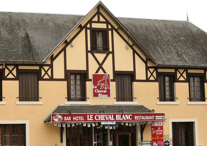 Logis Le Cheval Blanc - Image 1