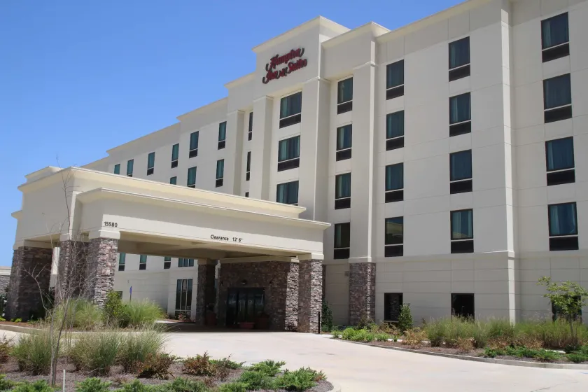 Hampton Inn & Suites Gulfport I-10 - Image 1