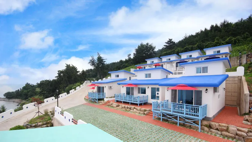 Namhae Blue & White Pension - Image 1