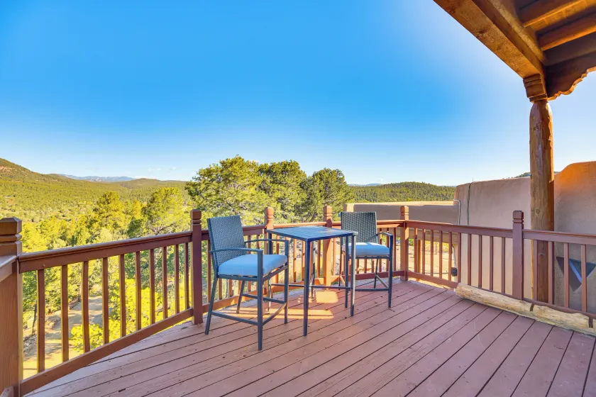Panoramic Vistas: Glorieta Adobe Near Pecos River - Image 1