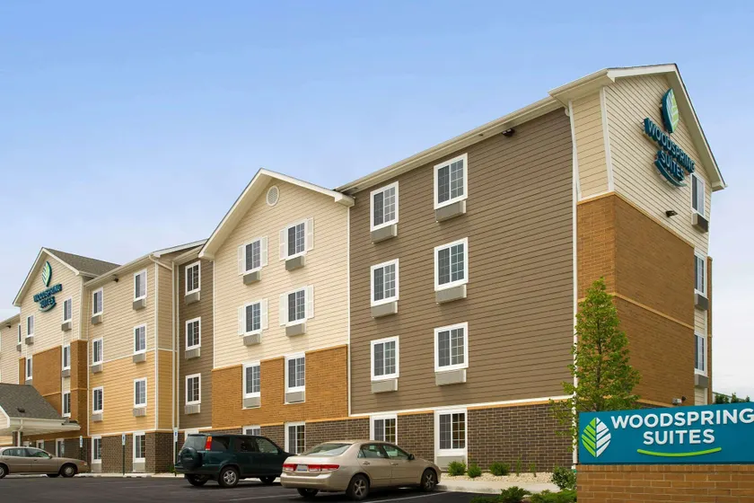 WoodSpring Suites Chicago Romeoville - Image 1