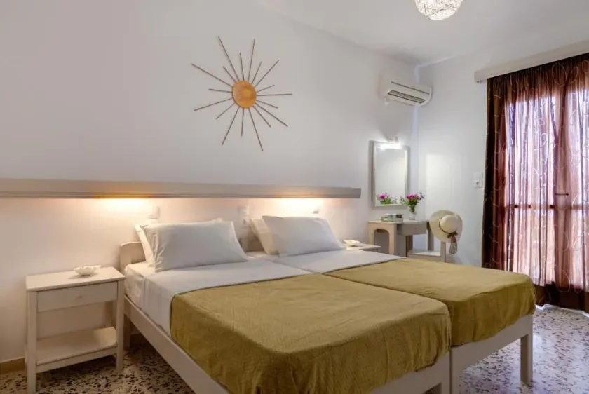 Kamarela Studios - Rom