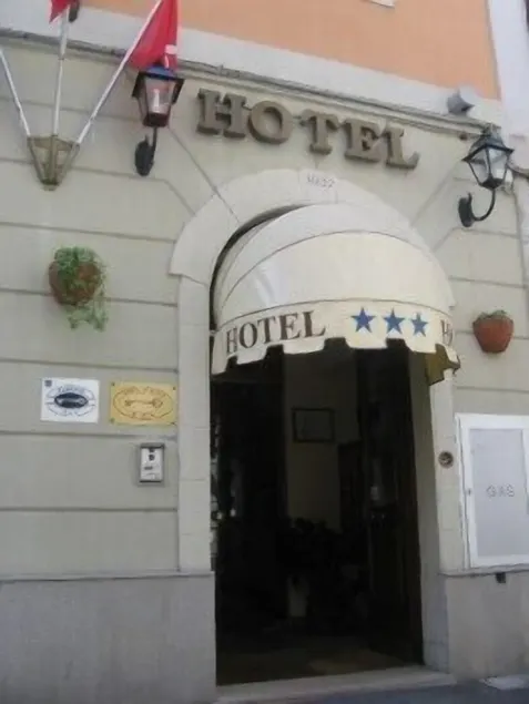 Albergo Al Viale - Image 1