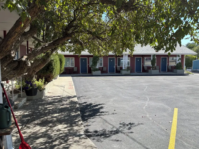 Big Horn Motel - Image 1