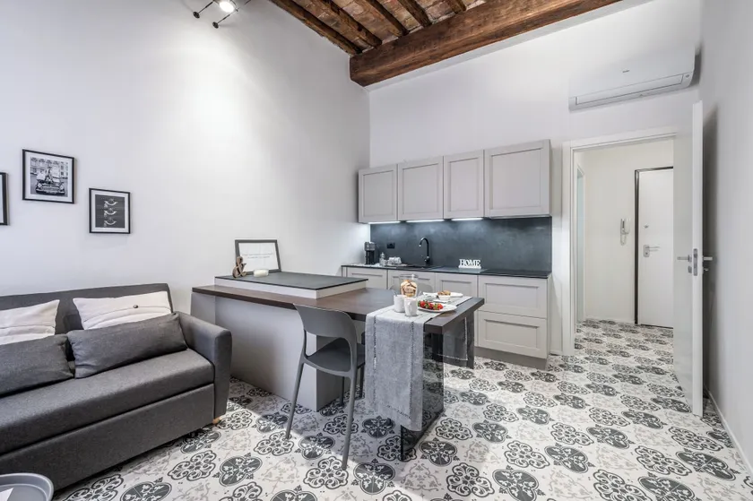 Emilia Suite Palace - Image 1
