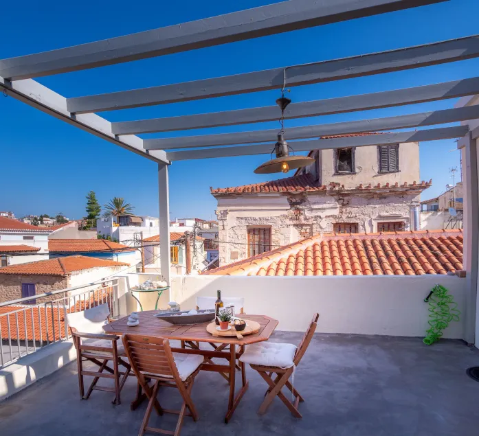 The ROOF - Apartment with terrace in Aegina Town - Image 1