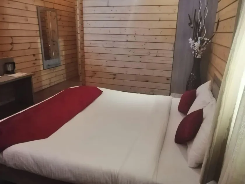 Sunbliss Pinewood Beach Resort - Room