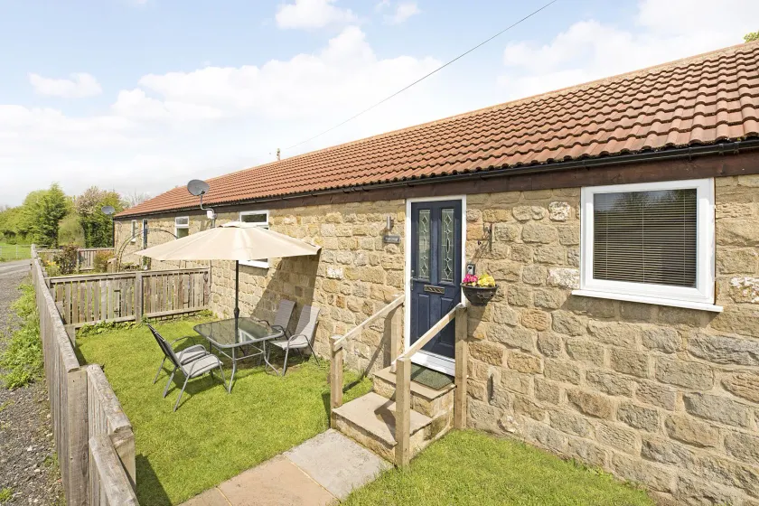 Plum Cottage - Image 1