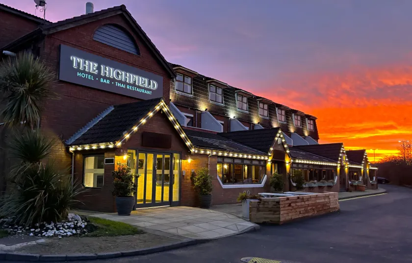 Highfield Hotel - Image 1