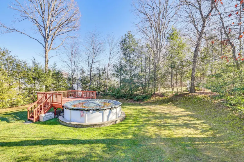 Pool, Deck & Grill: Spacious Apt in Naugatuck! - Intérieur