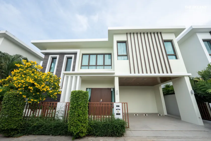 The Regent Private Pool Villa - Image 1