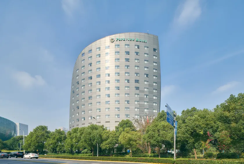 Parkview Hotel - Image 1