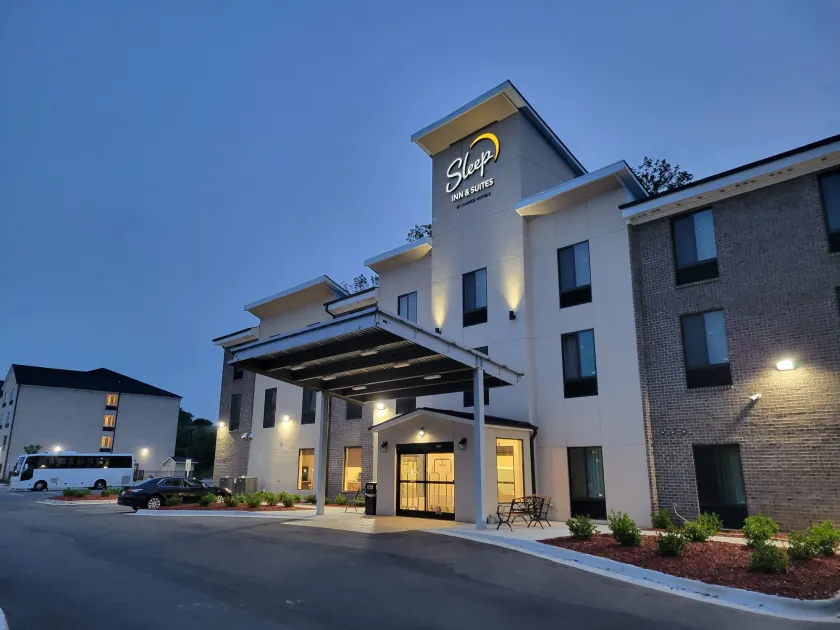 Sleep Inn Greensboro - Coliseum Area - Image 1