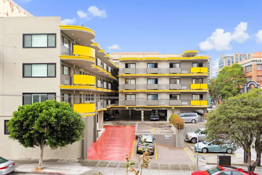 Best Western Red Coach Inn - Image 1