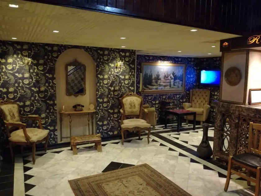 HOTEL REGINA - Image 1