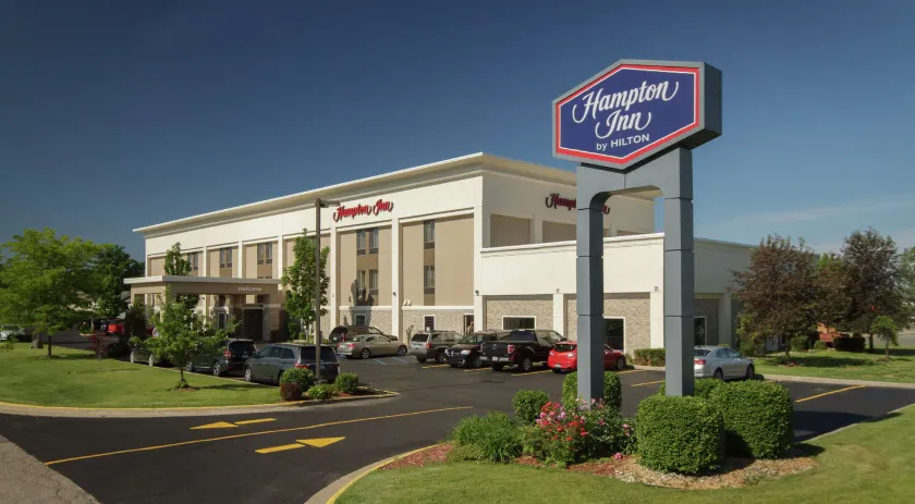 Hampton Inn South Haven - Image 1
